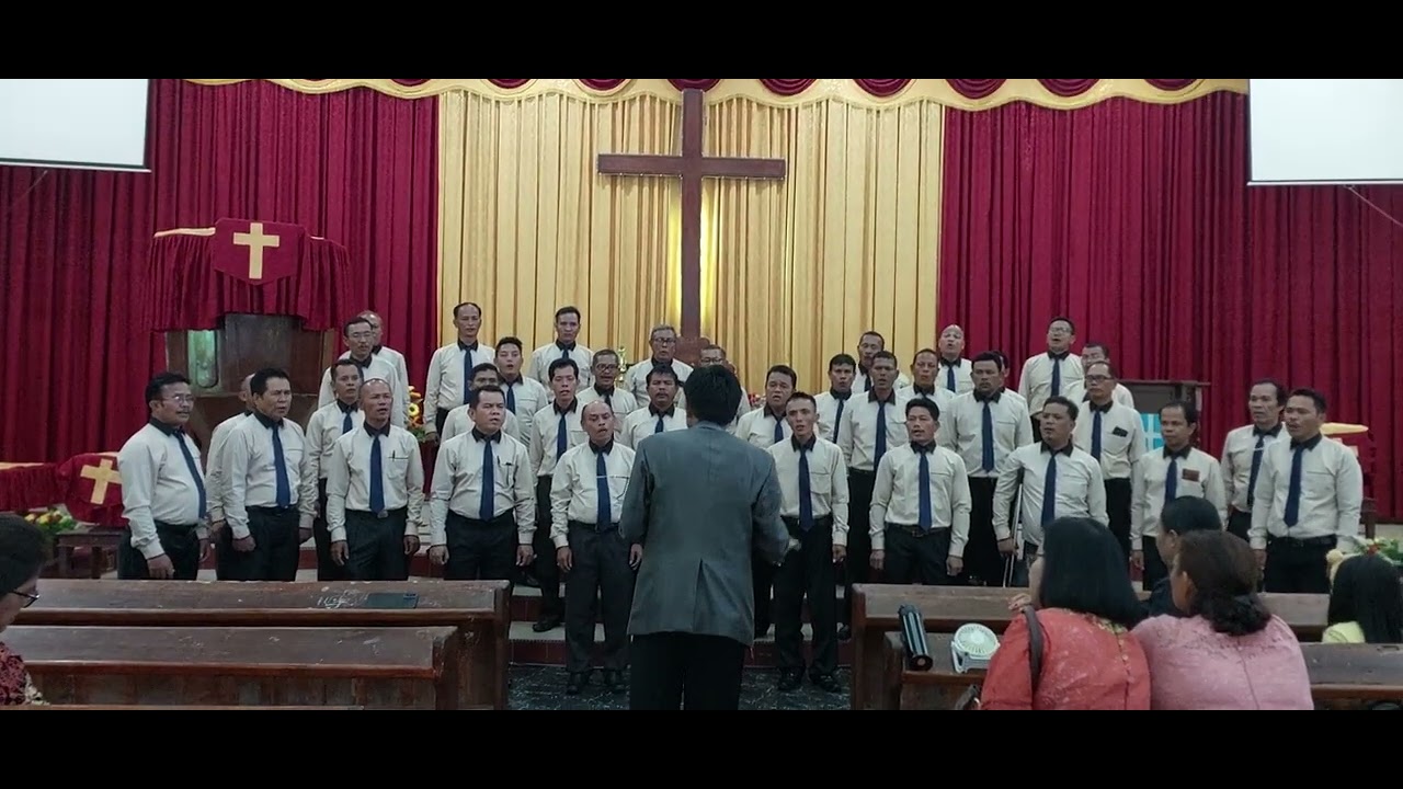 Latihan sebelum tampil pd Festival koor HKI Daerah X Kepri ( 2023 )