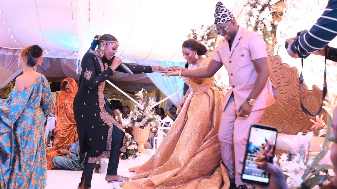ZUCHU afanya bonge la SHOW kwenye sherehe ya esma /  DIAMOND achanganyikiwa