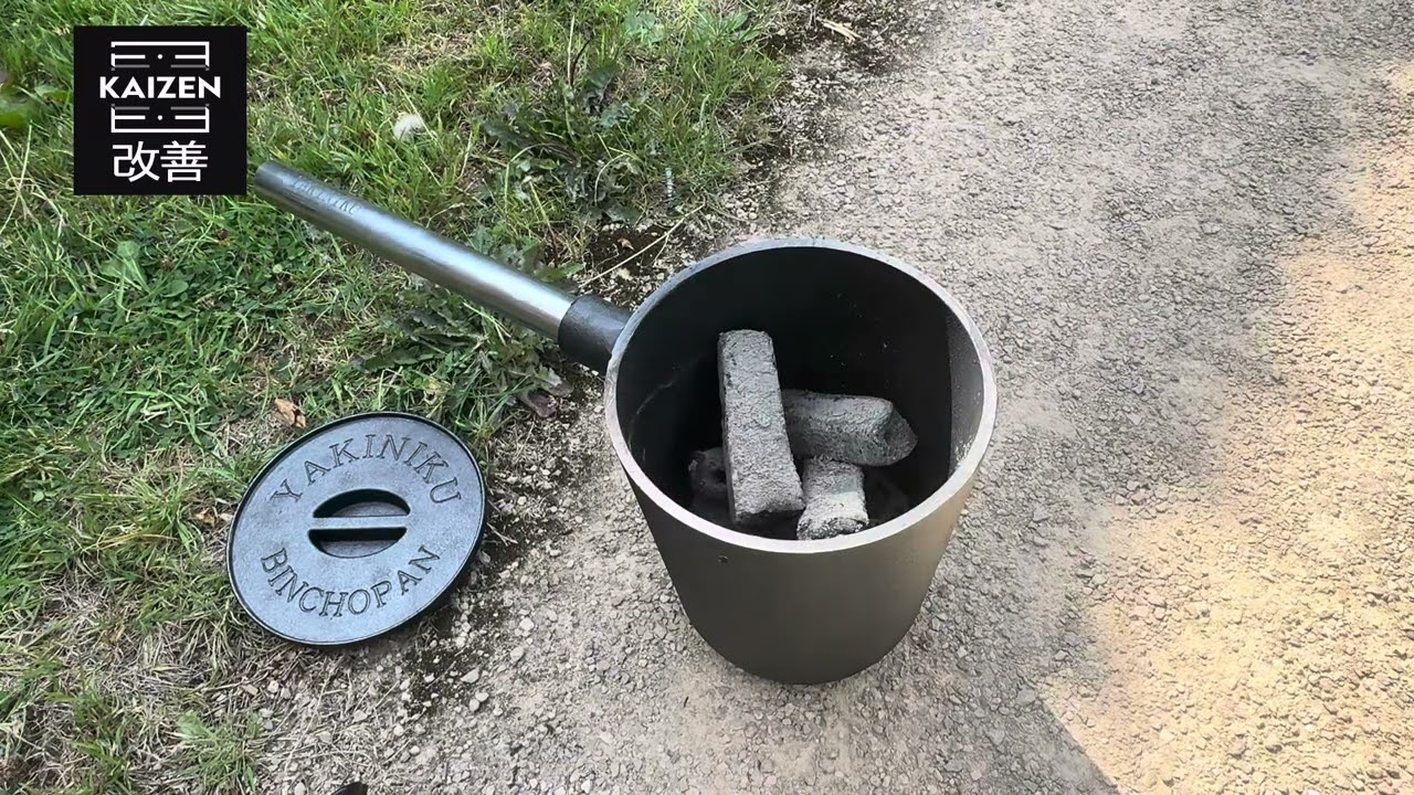 &ldquo;How to Extinguish Binchotan Charcoal for Reuse | Water Bucket vs. Binchotan Pot&rdquo;