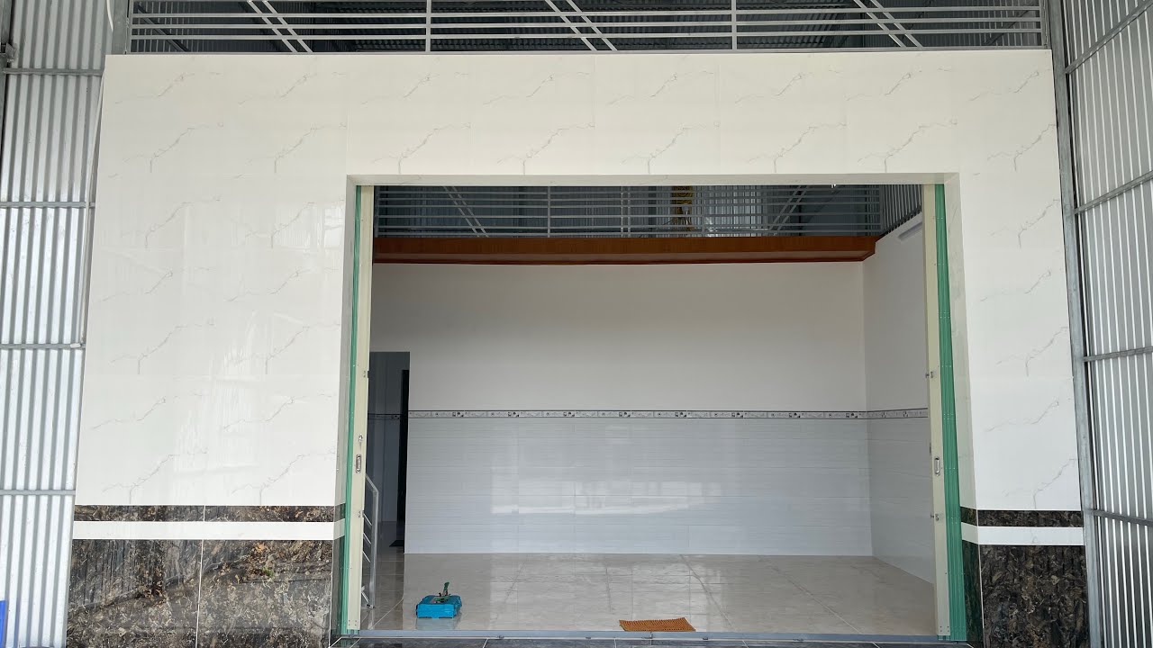Nhà tiền chế gác lửng. Diện tích 55m2