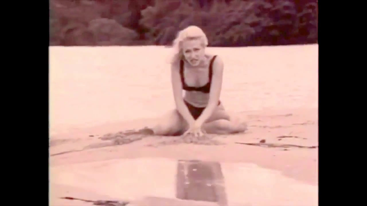 Deborah Blando - Decadence Avec Elegance (Official Video)