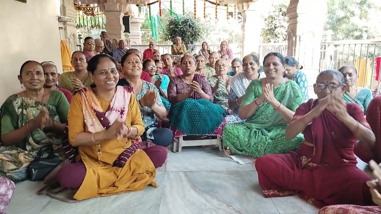 ઘોડે ચડીને ગઢપણ આવ્યું રે લોલ