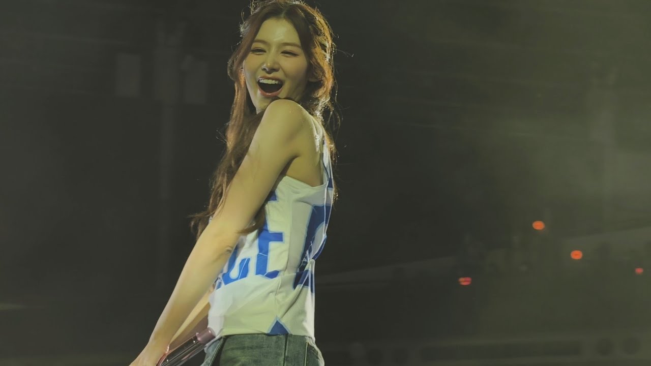 251012 TWICE (트와이스) - Talk That Talk | This Is For Day 2 in SG