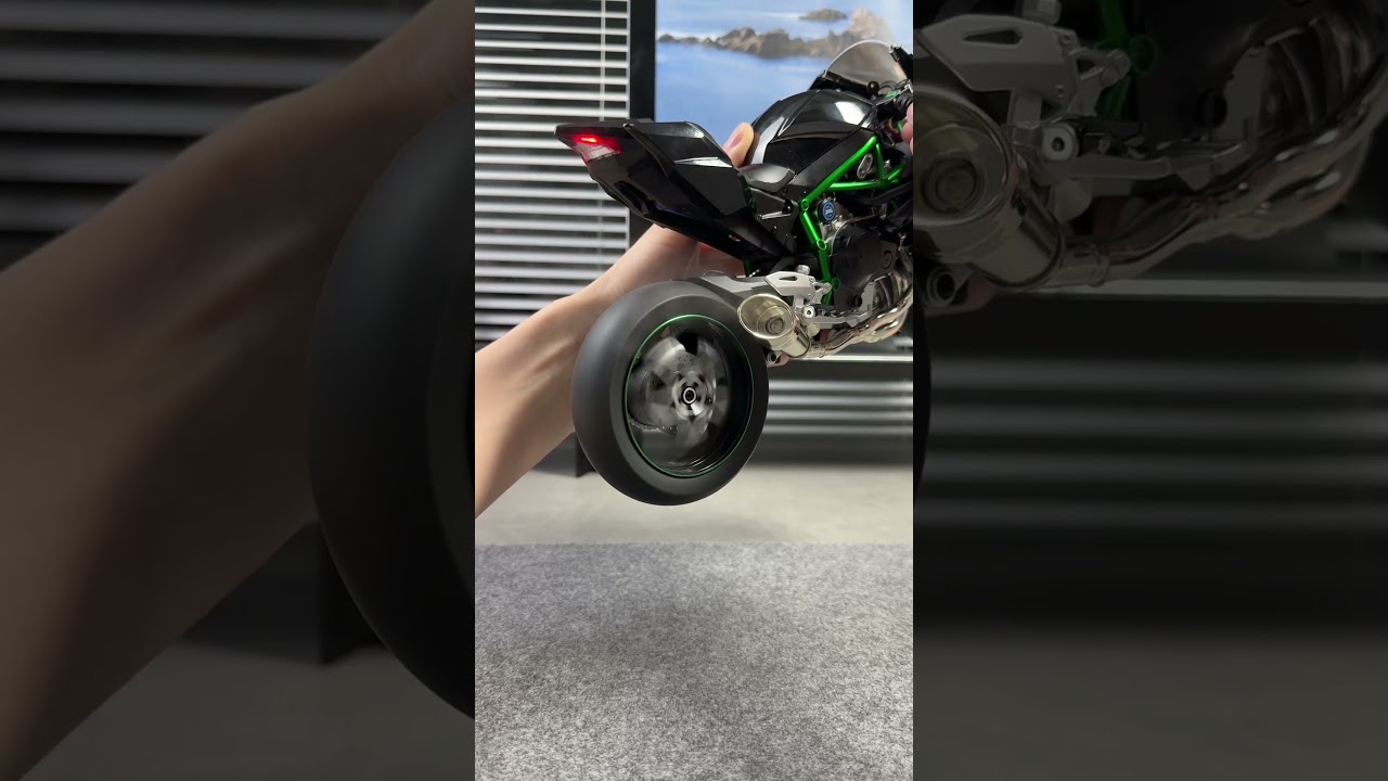 Kawasaki motorcycle running on the desktop
