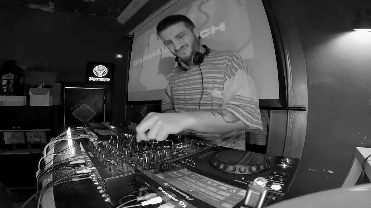 Bitcrusher HUB || Gianmalkovich @ Rough Dive Bar [4.2.26]