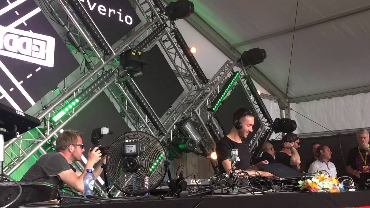 Eddie Halliwell Luminosity Beach Festival 2016