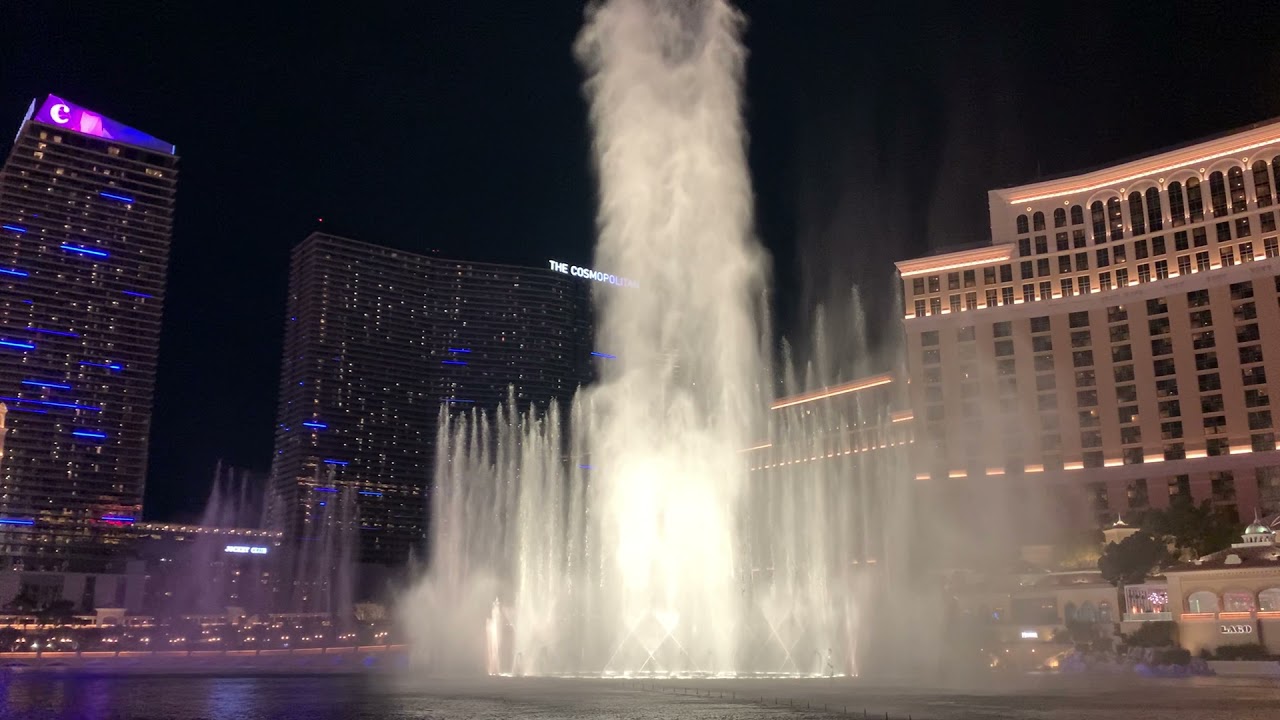 Uptown funk ( Bellagio fountains ) 2022 ( Covid 19 ) NO COPYRIGHT CLAIM ( original content )