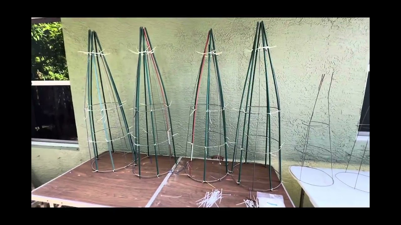 S4:E2…Tomato Cage Christmas Trees…diy