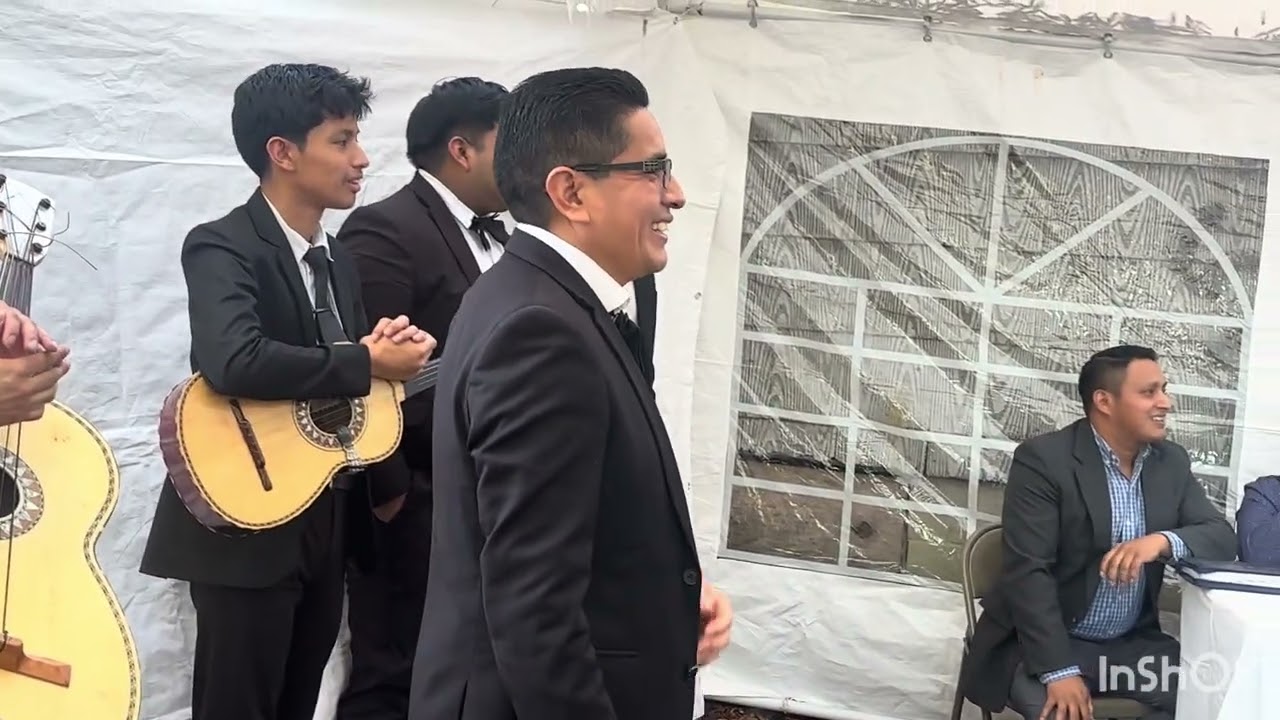 le dimos una sorpresa a mi hijo por su cumpleaño le trajimos una serenata