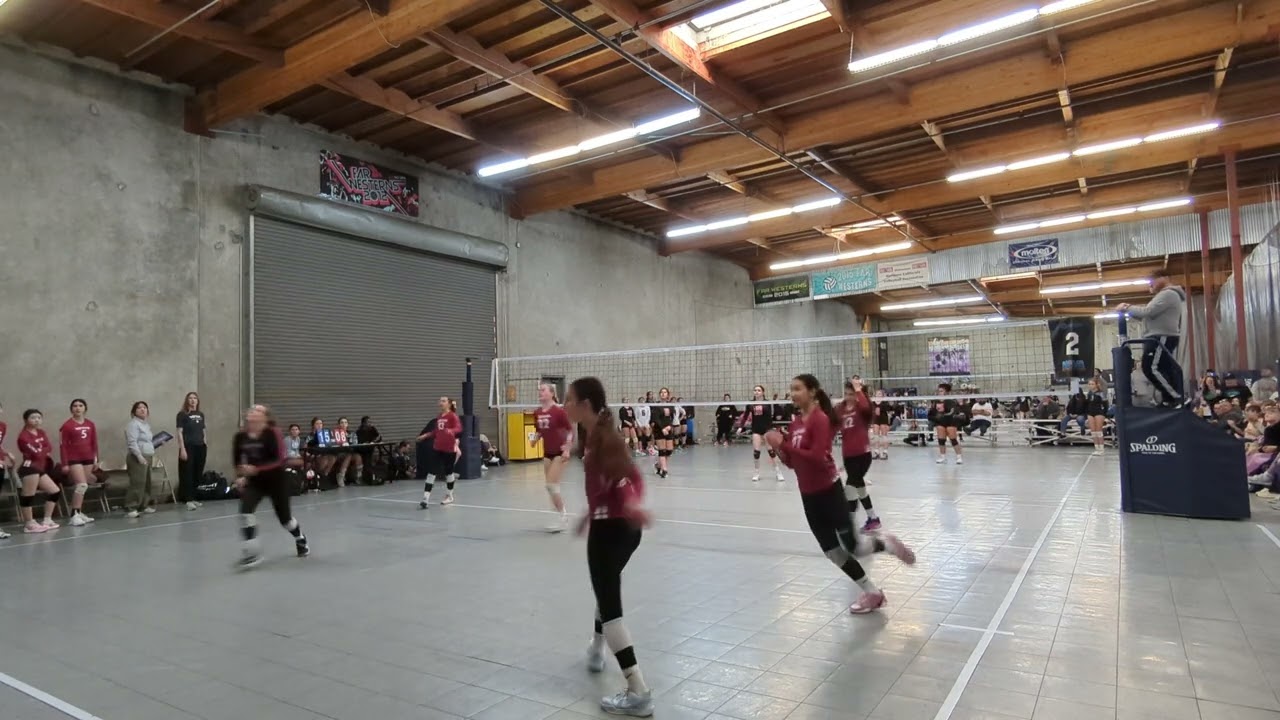 League 3 🏐  vs. Aftershock 13 Jazmyn 🏐
