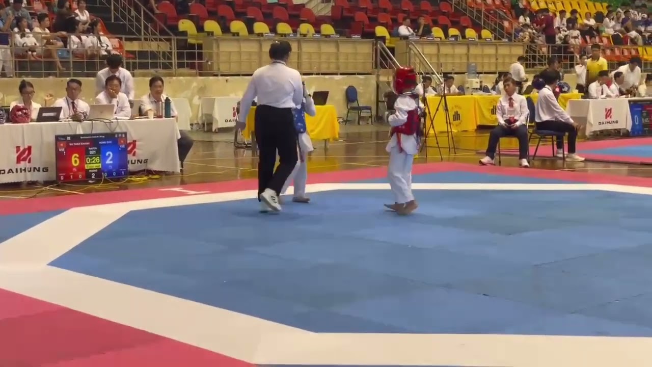Tạ Bình Dũng Giải Taekwondo Năng Khiếu Đại Hùng 2026