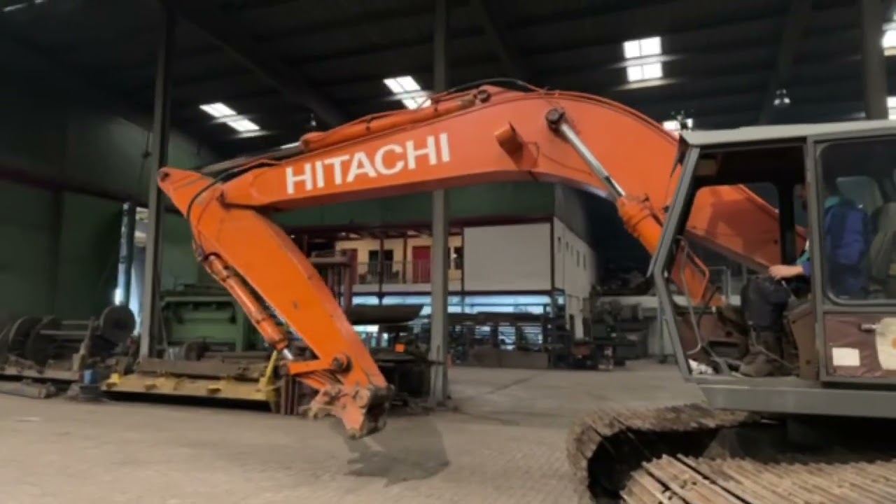 Used Tracked Excavator Fiat-Hitachi FH220  | equippo.com |