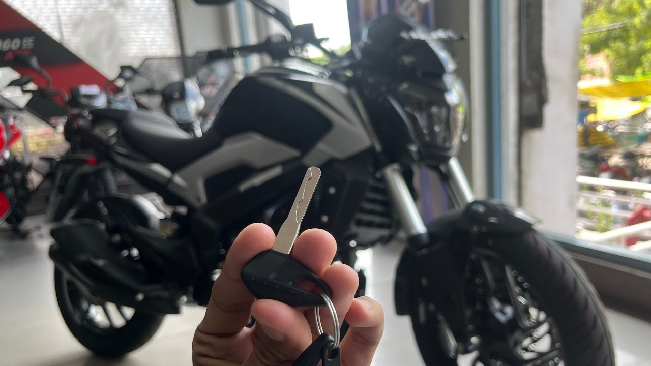 2024 Bajaj Dominar 250 Most Detailed Walkaround 😍 | Price | Features | Chassis Number 9
