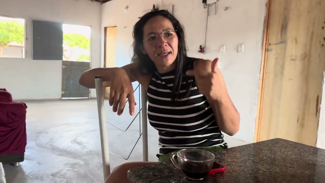 O dia que a Sara pegou Claudinha pelos cabelos por falar mal dela