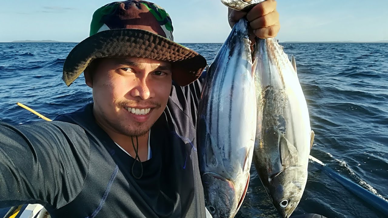 How to catch Skipjack Tuna using Handline Trolling  | Tutorial Fishing