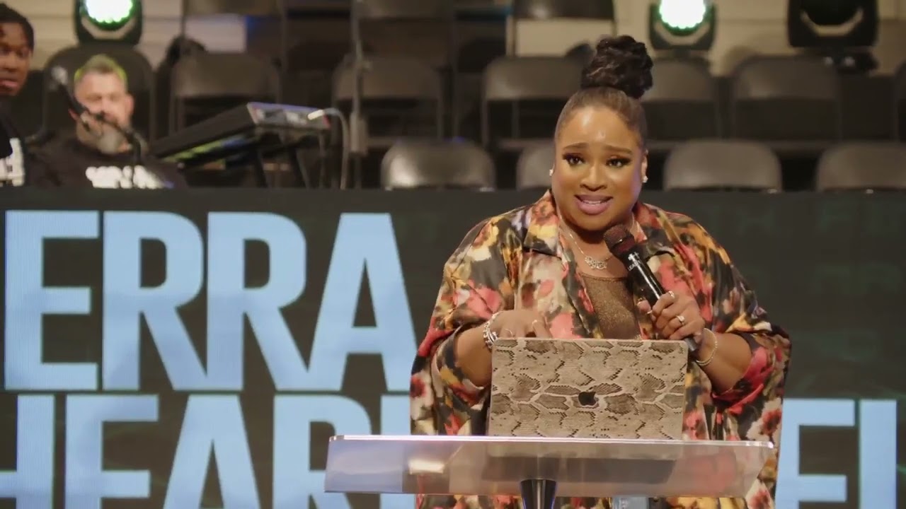 Kierra Sheard-Kelly Bringing the Word at Dream Center ATL!
