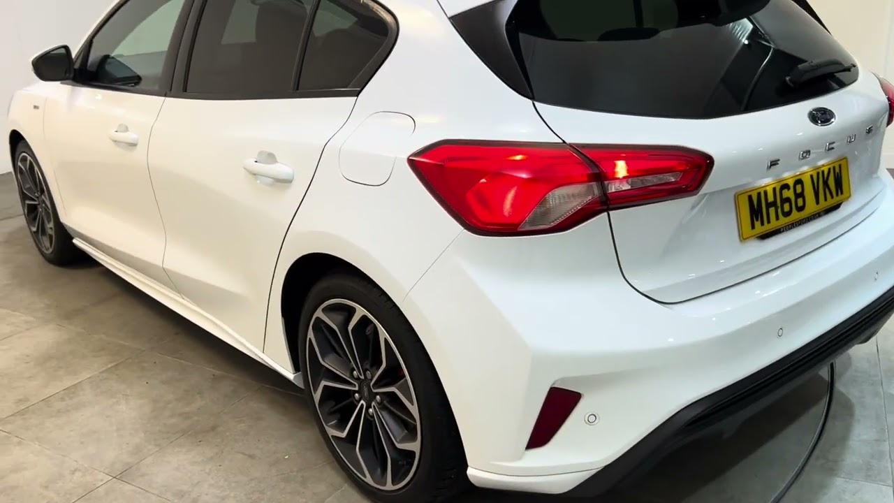 Ford Focus St-Line X walkaround video