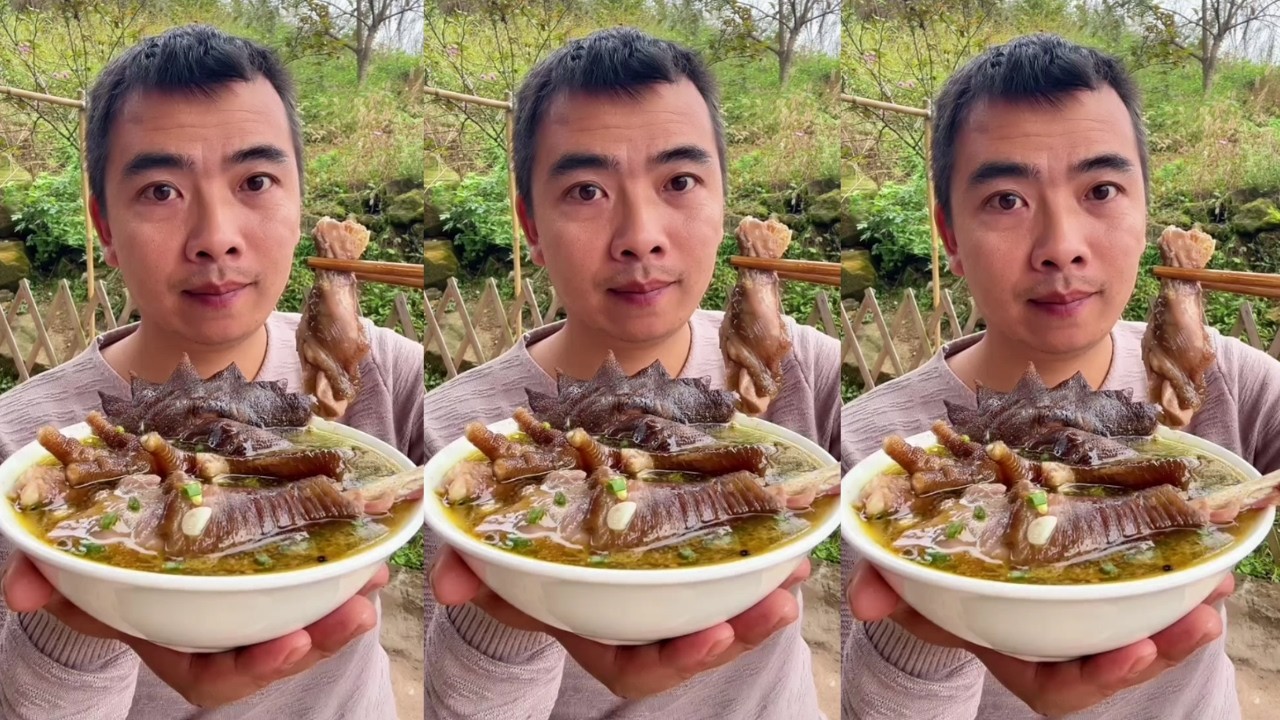Slow Cooked Chicken Soup Mukbang 🐔 Tender Meat ASMR Bites