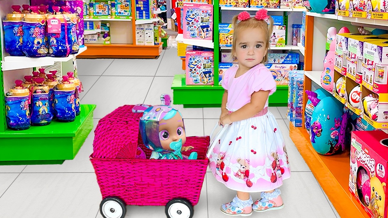 أليس تشتري دمية جديدة من متجر الألعاب