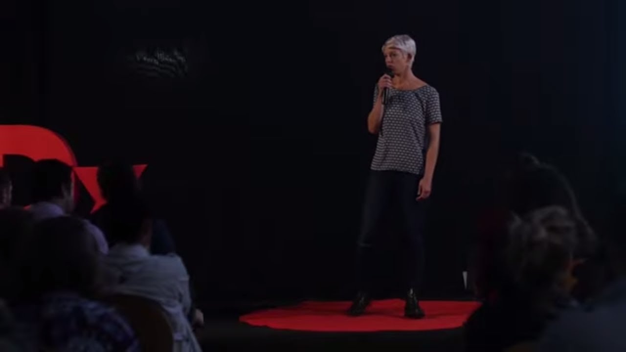 Méthode Montessori : éduquer et favoriser l'autonomie | Enora Amann | TEDxBordeauxSalon