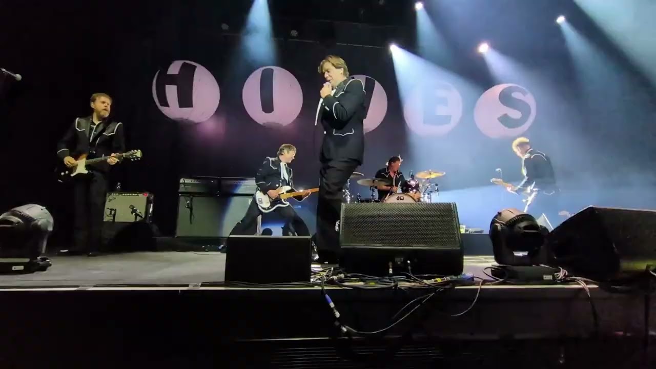 The Hives - Paint a Picture - (live @ The Forum, Melbourne, July 2025)