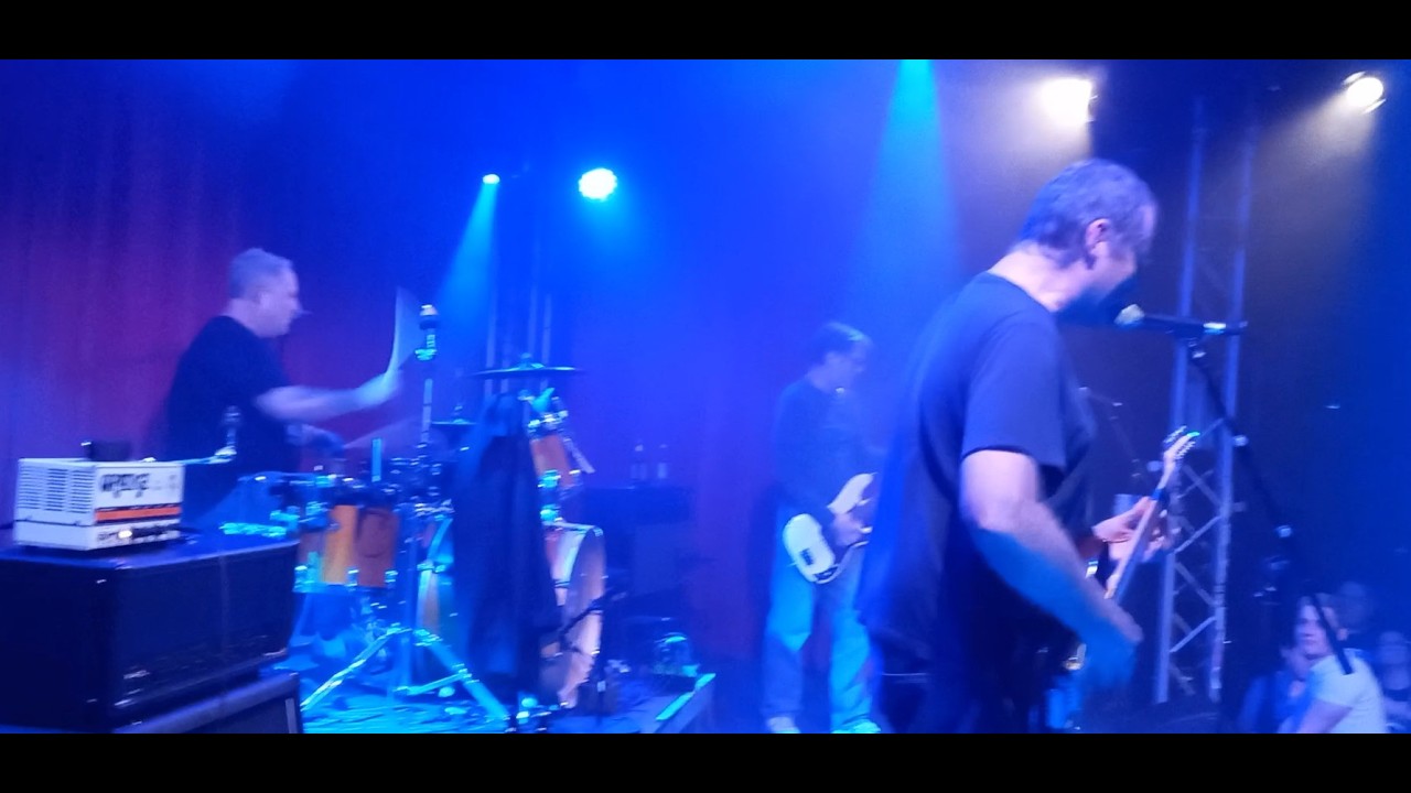 Berlin Knochenfabrik live Schwer wie Blei Opener Bühnenansicht