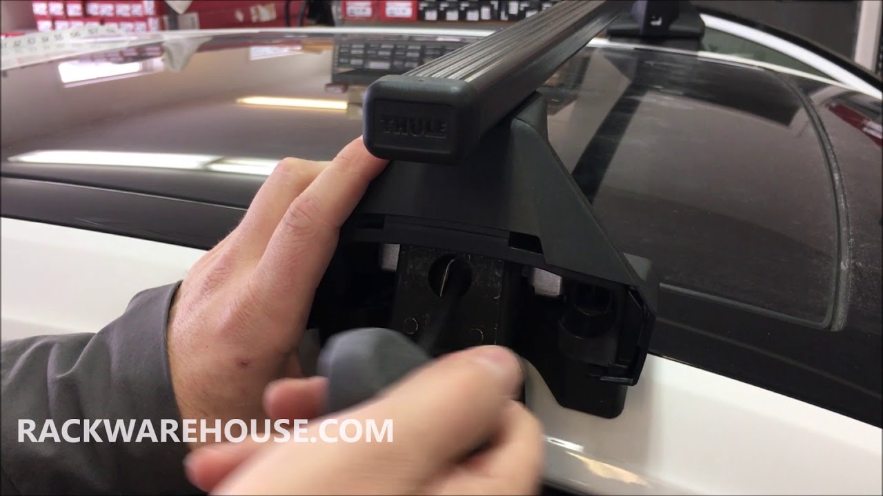 Thule Evo Clamp Roof Rack System 710501 with SquareBars for Naked Car Roofs