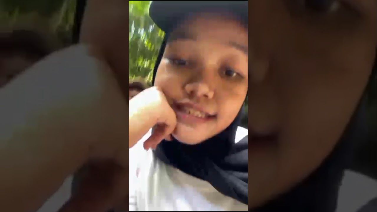 UPRAK MINI VLOG BAHASA INGGRIS BY MIS PUSPITA YUDANINGRUM