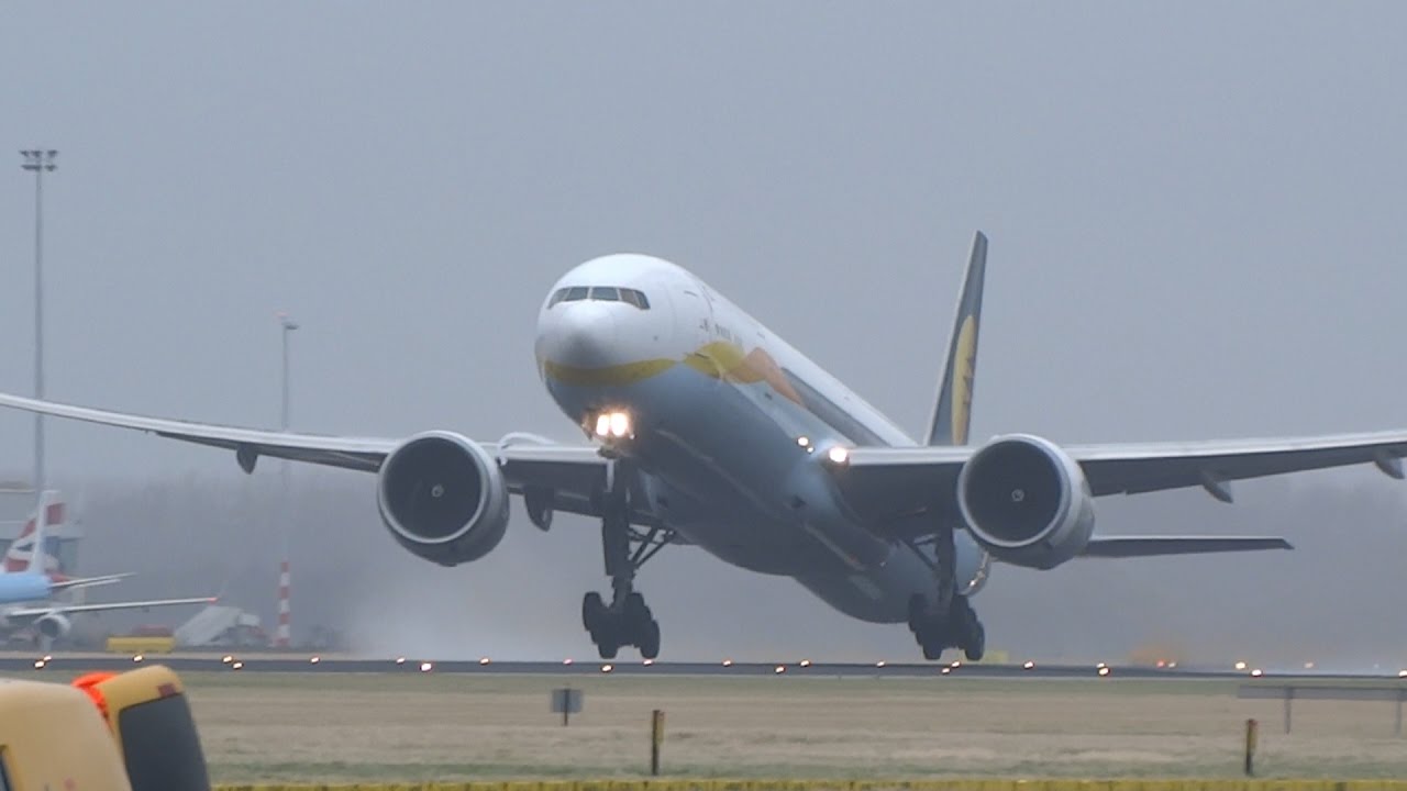Big Planes Take Offs Schiphol A330, B747, B777