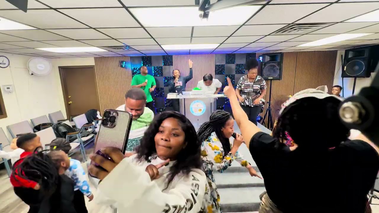 Happy new year : Praise and celebrations