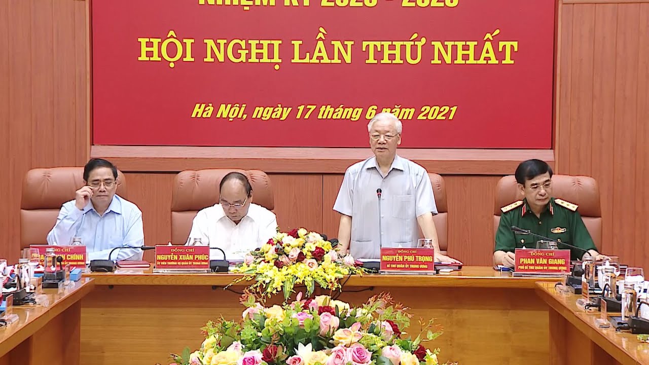 Party chief chairs first meeting of Central Military Commission