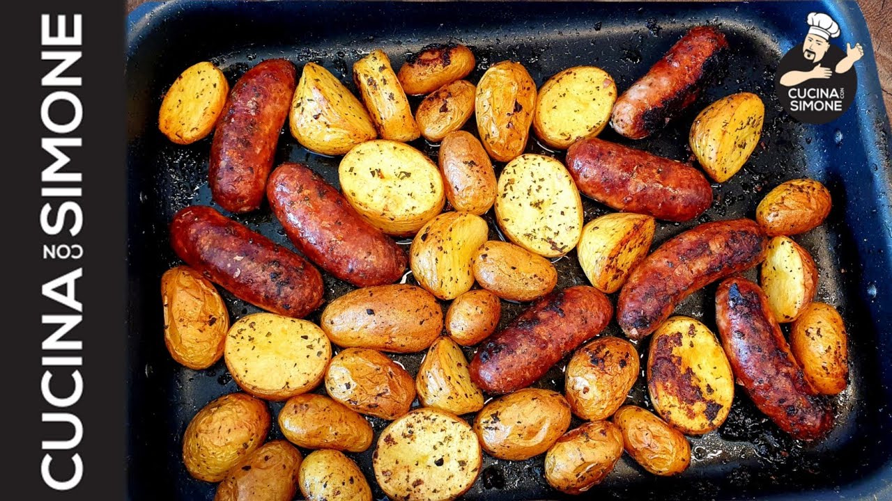 Salsicce e Patate arrosto delle festività tradizionali Italiane. Facile e veloce per tutti!