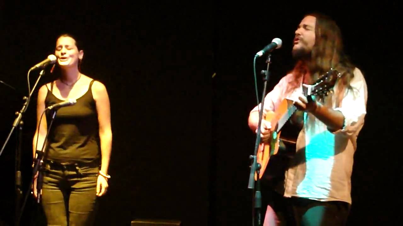 Nano Stern & Pascuala Ilabaca - Teneme En Tu Corazon (Sala Master 12.03.2010)