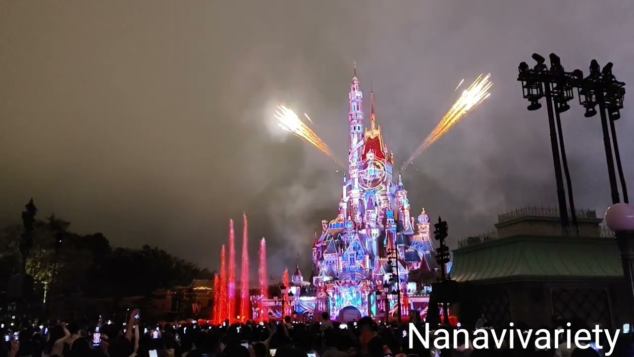Momentous: Party in the Night Sky @HKDisneyland #hkdisneyland #momentous 