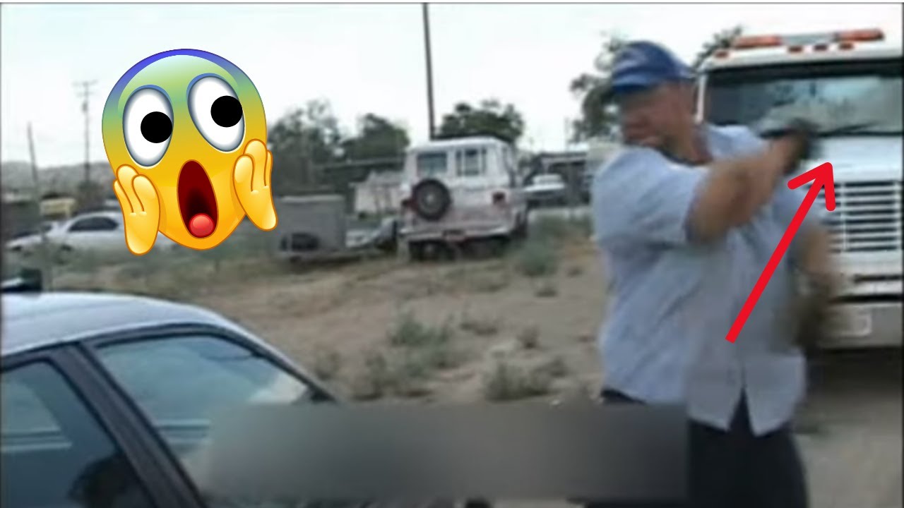 Tow Truck Driver SNAPS at customer during AAA car unlock #towing #towtruck #unlock