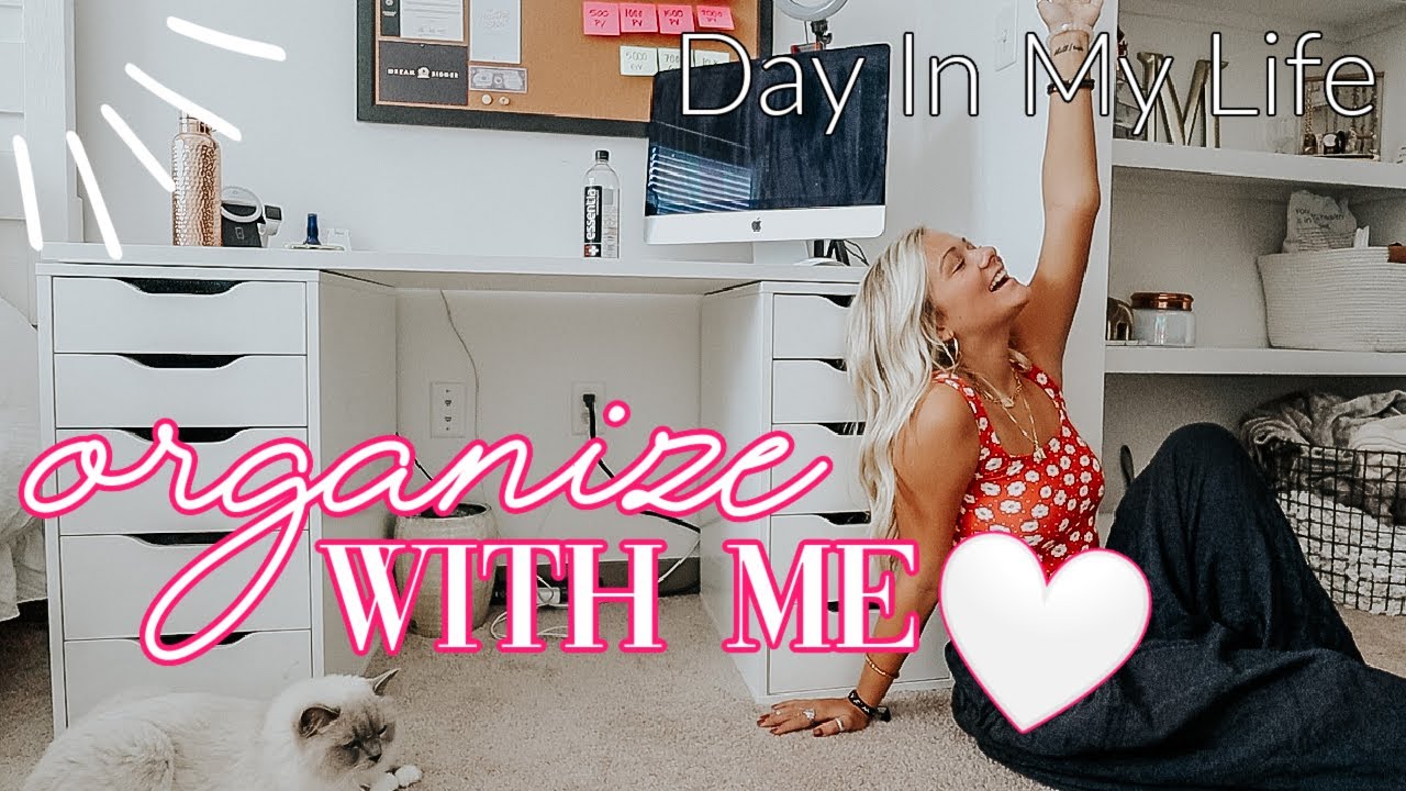 ORGANIZING MY OFFICE SPACE | day in my life