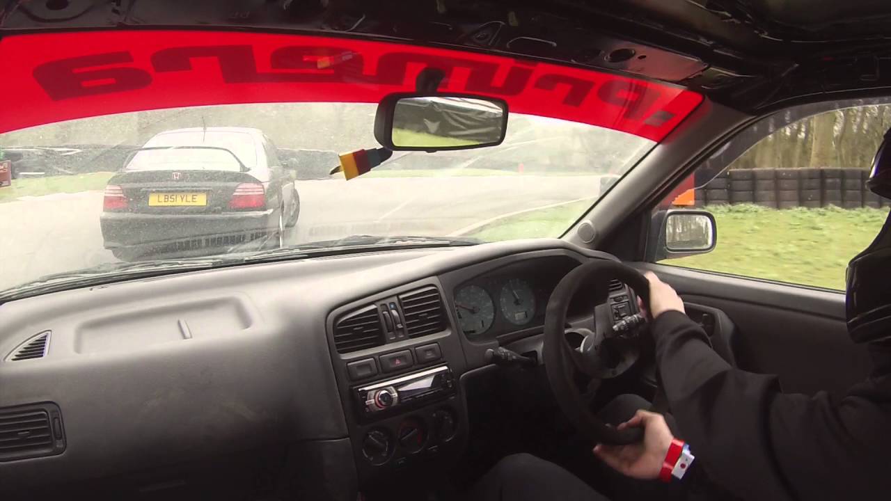 Primera GT vs. Accord Type R 90s BTCC Budget Super Touring Battle!