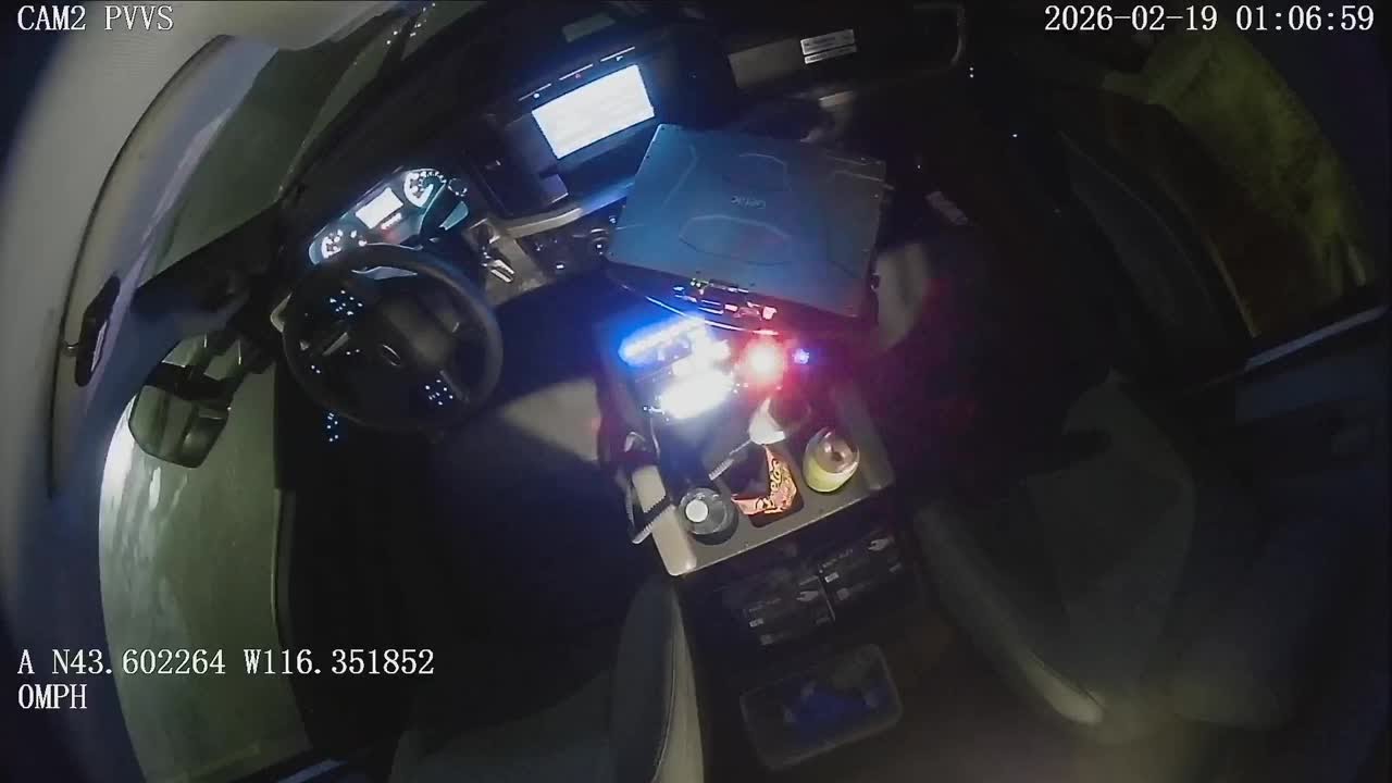 FULL VIDEO: Suspect crashes ambulance into Portico North