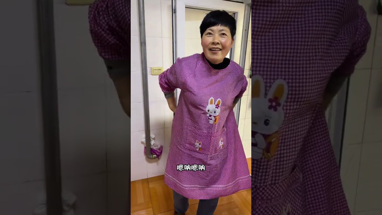 小夫妻回村日记｜今天公公和爷爷一起整园子，婆婆给我们做了茄酱，在家的每一天都很充实。#茄酱 #记录真实生活  #我的乡村生活 #婆媳关系 #好公婆 @抖音媒体内容优推官 @抖音创作者中心 @抖音热点宝