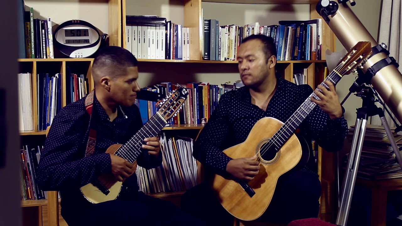 Badinerie - Suite in B minor BWV 1067  - BACH (Hatun charango & guitar)version