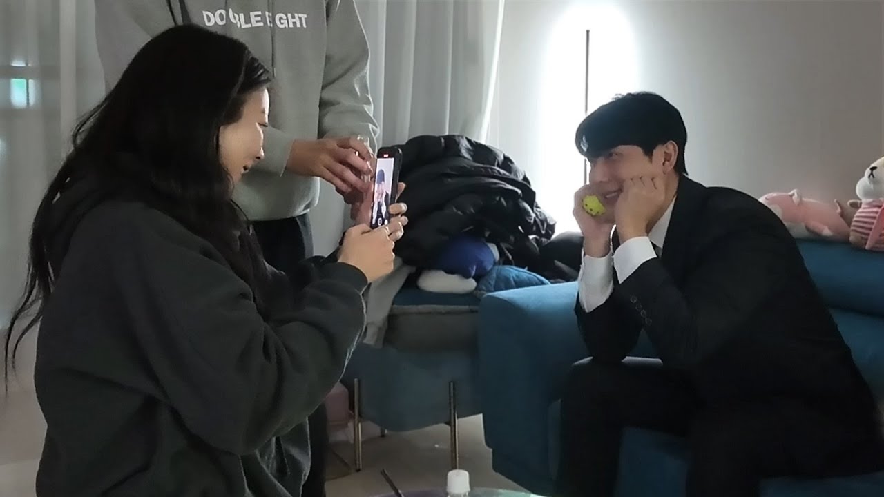 현서는 태현이만 보면 웃음이 나와