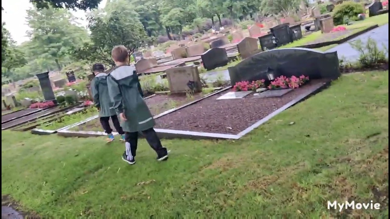 på Björn Afzelius grav vila i frid