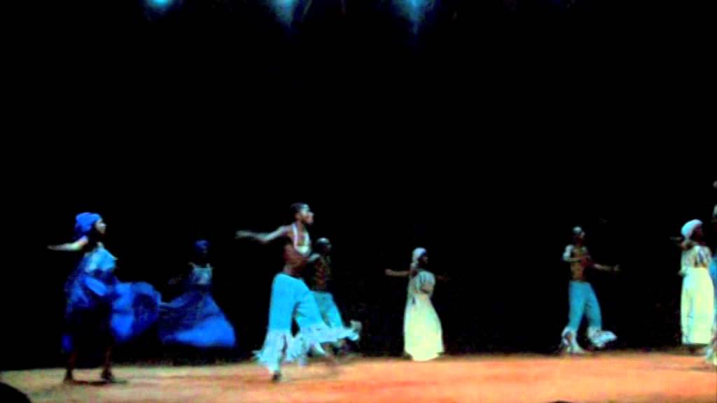 Voodo - Grupo de canto e danca Milorho - Mozambique