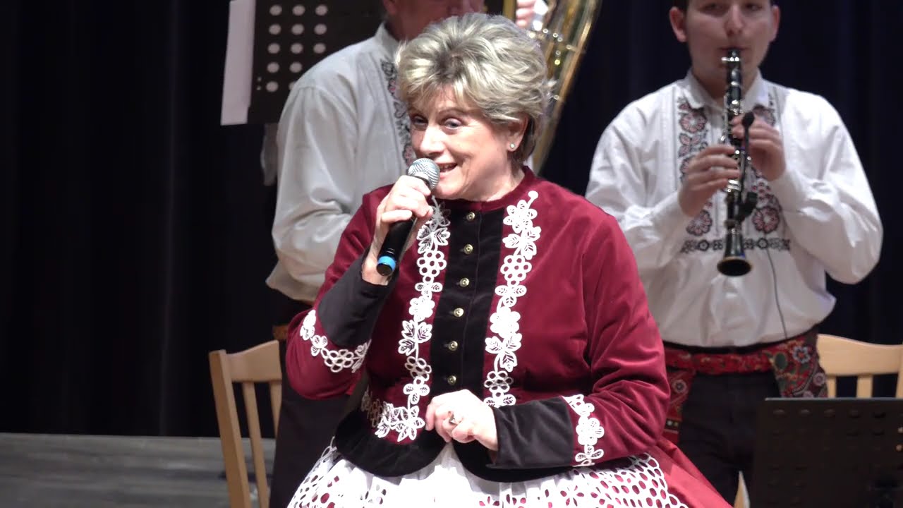 KYJOV-Skvělá zpěvulenka LENKA KRÁLOVÁ vedle Olgy Baričičové oblíbené DH ŽADOVJÁCI nyní určitě chybí