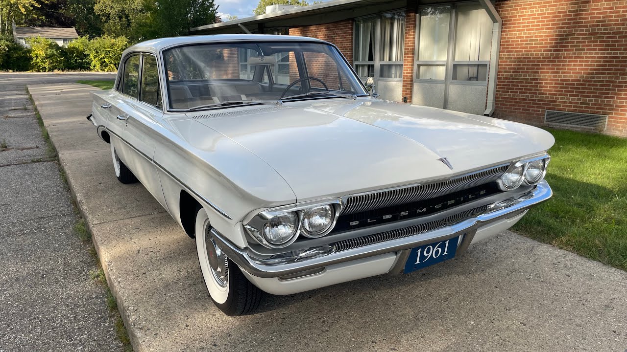 One Great Looking Sedan: Oldsmobile’s 1961 F-85 Deluxe “Senior Compact” (and Cutlass)