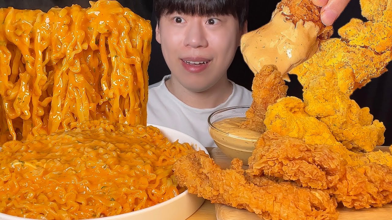 (Подписка) Корейская еда: мукбанг с углеводами и курицей из KFC, ASMR