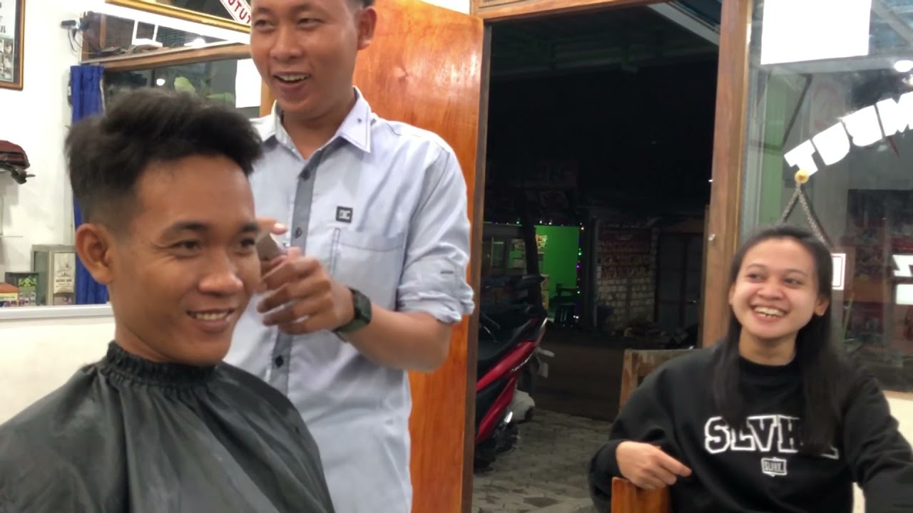 Potong di tungguin istrinya