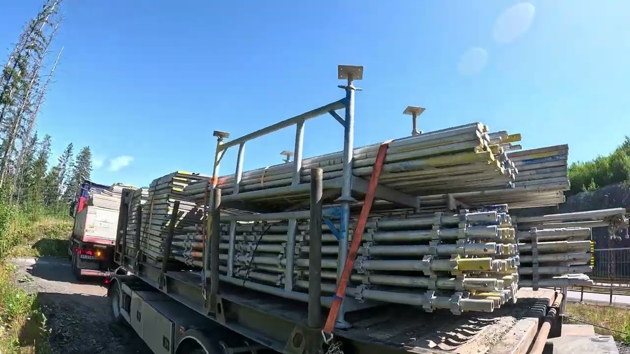 En lang dag med stilase og maskin transport