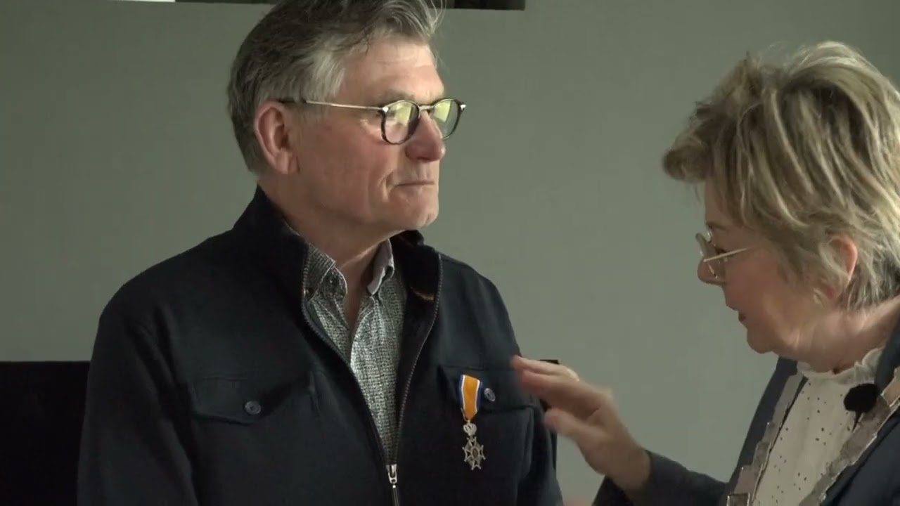 Koninklijke onderscheiding voor Huub Kluijtmans (Grashoek)