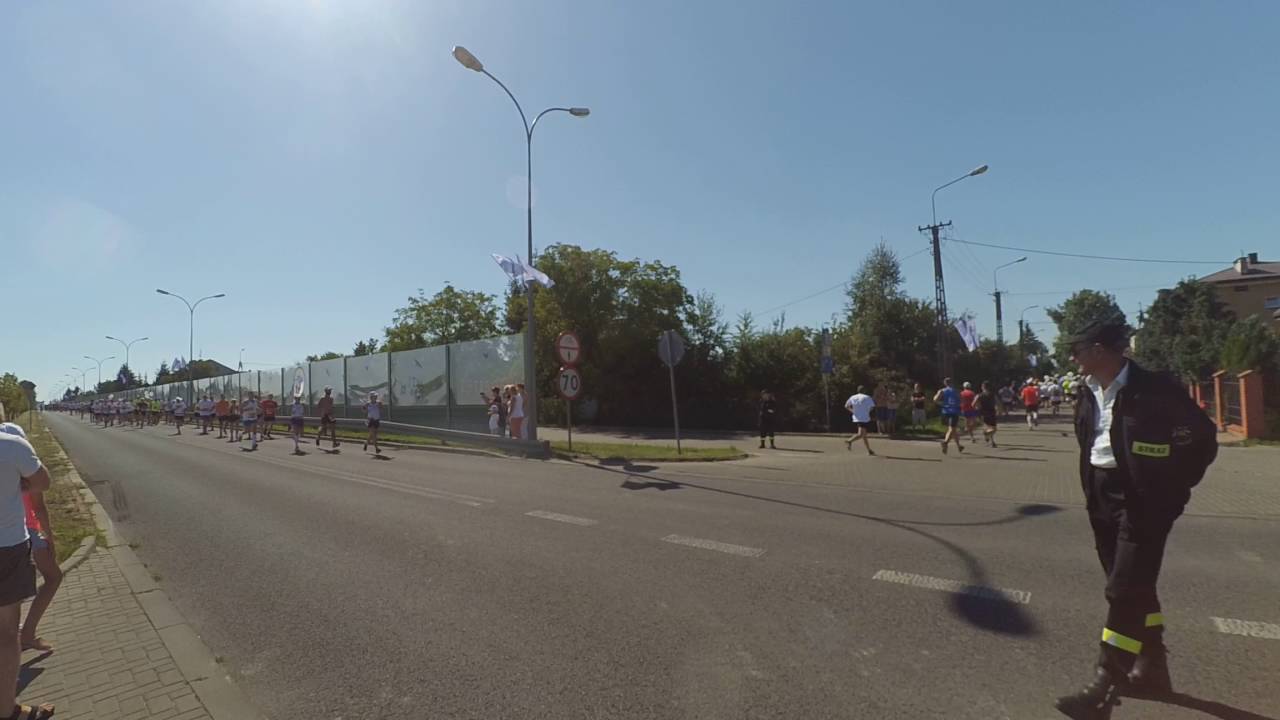 Bieg Jacka 2016, p&oacute;łmaraton, pierwszy kilometr